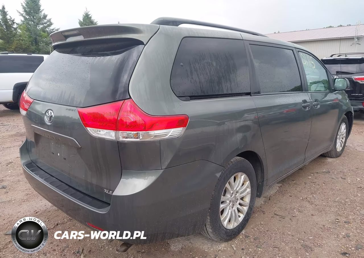 2012 Toyota Sienna Xle V6 8 Passenger VIN:5TDYK3DC5CS249933 - 4