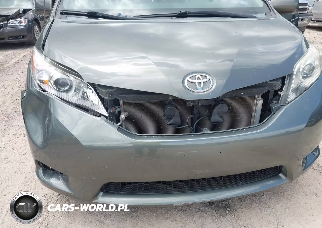 2012 Toyota Sienna Xle V6 8 Passenger VIN:5TDYK3DC5CS249933 - 6