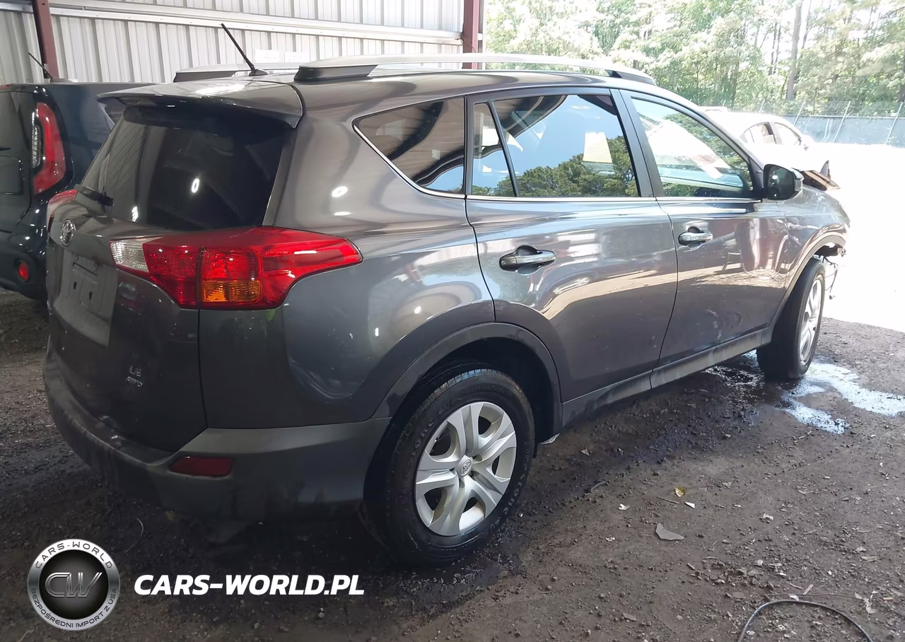 2015 Toyota Rav4 Le VIN:2T3BFREV9FW260885 - 4