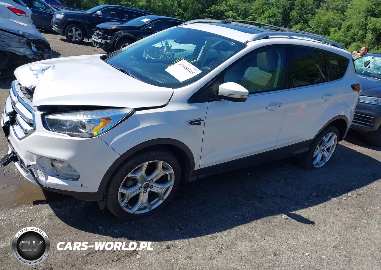 2018 Ford Escape Titanium VIN:1FMCU9J97JUA87811 - 2