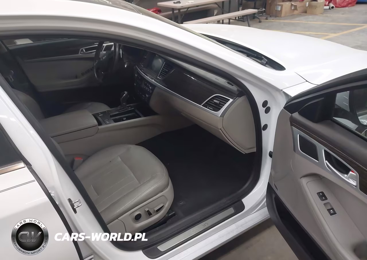 2015 Hyundai Genesis 3.8 VIN:KMHGN4JE6FU034684 - 5