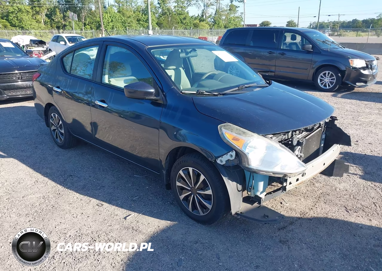 2015 Nissan Versa 1.6 Sv – zdjęcie 1 z 12