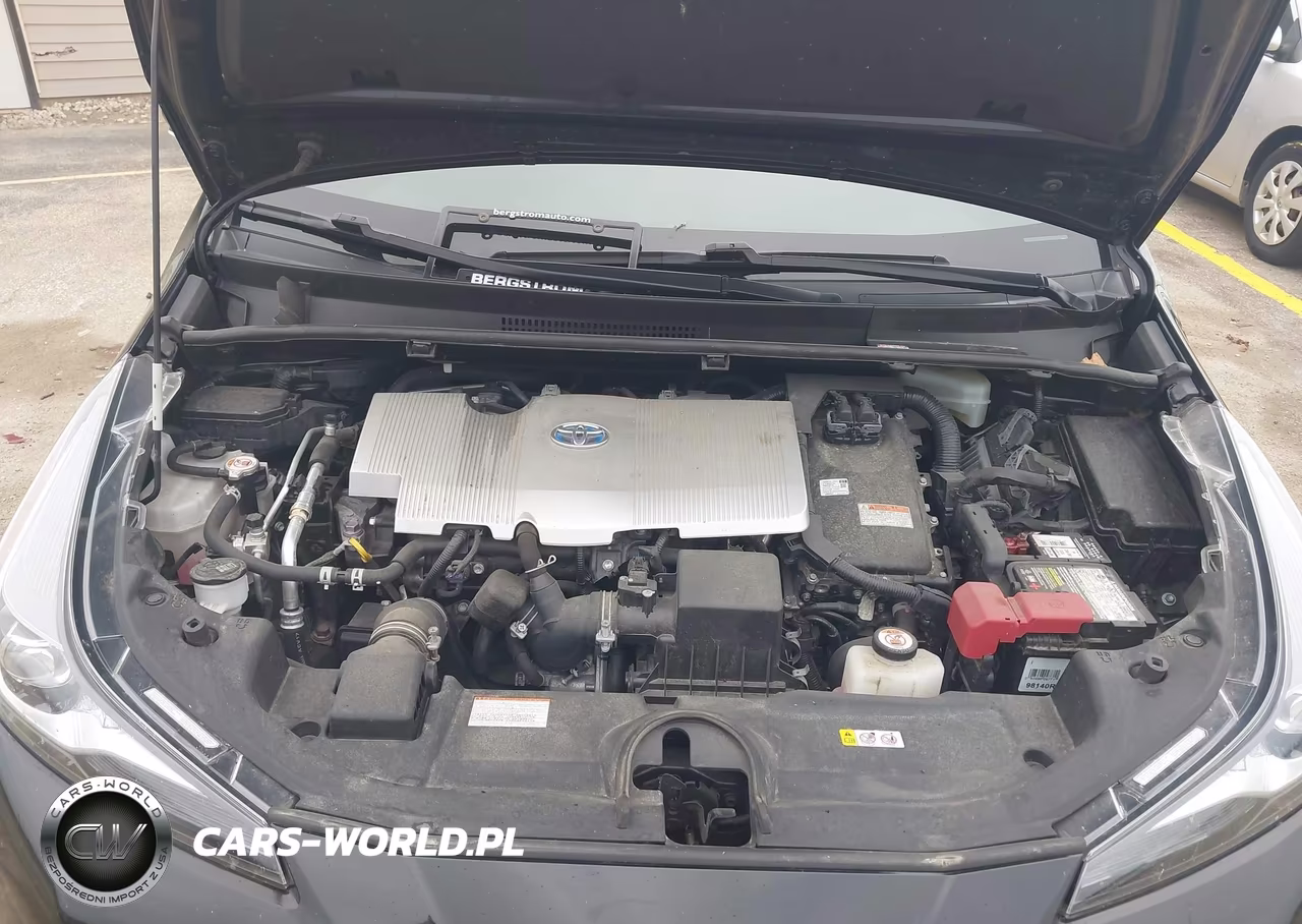 2021 Toyota Prius Le VIN:JTDKAMFU3M3141687 - 10