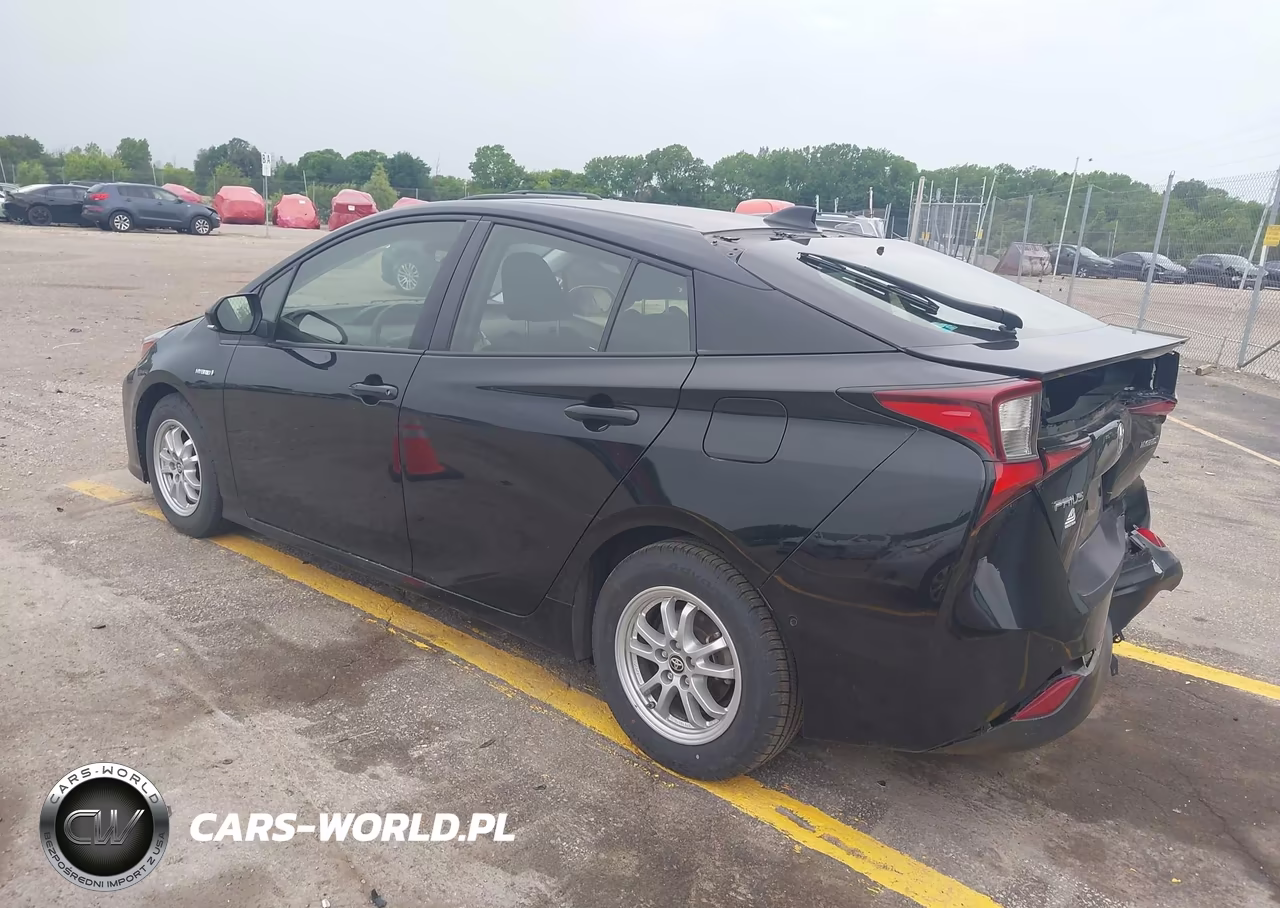 2021 Toyota Prius Le VIN:JTDKAMFU3M3141687 - 3