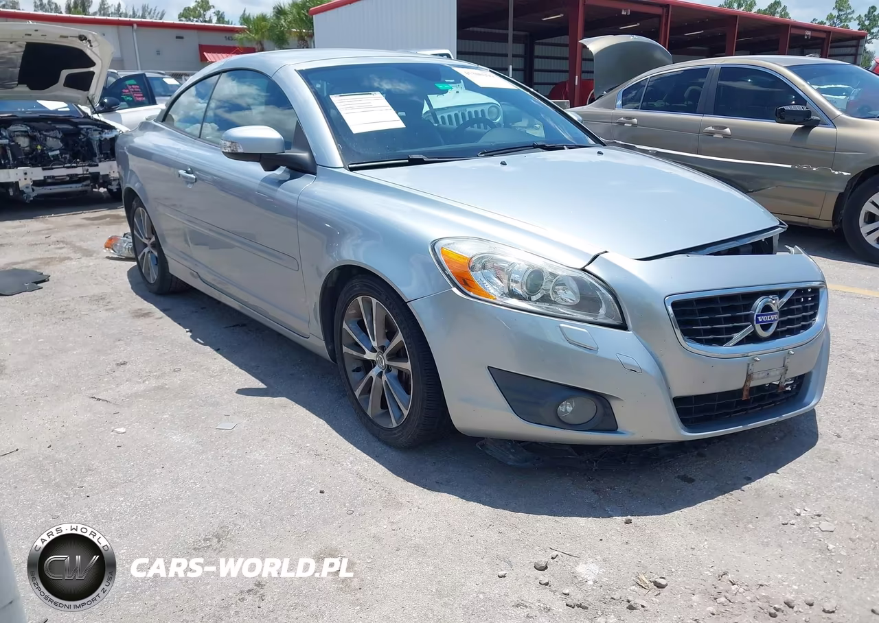 2011 Volvo C70 T5