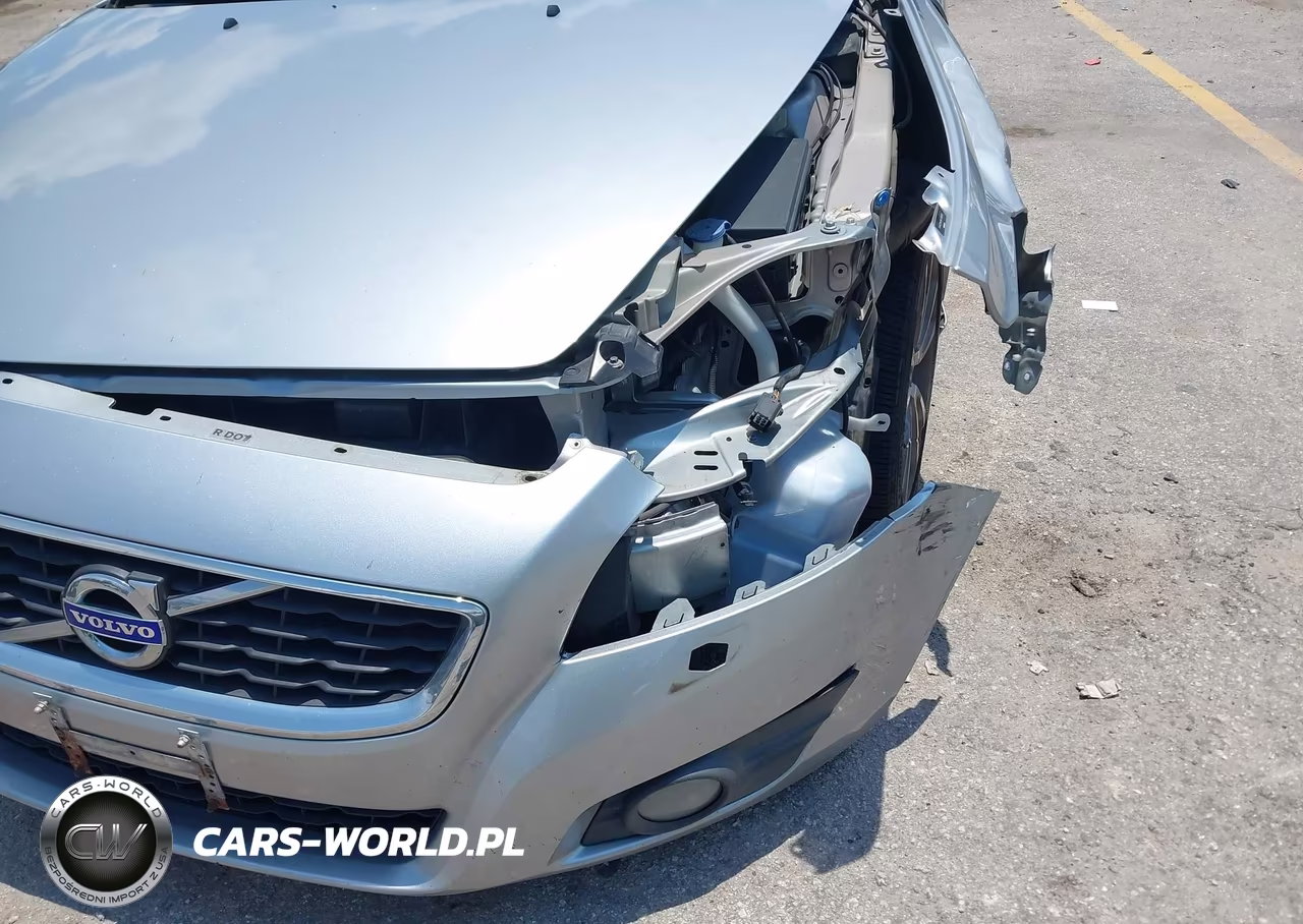 2011 Volvo C70 T5 VIN:YV1672MCXBJ109756 - 12