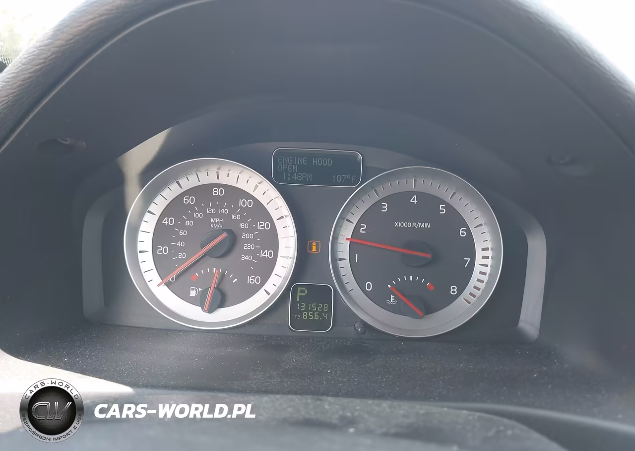 2011 Volvo C70 T5 VIN:YV1672MCXBJ109756 - 7