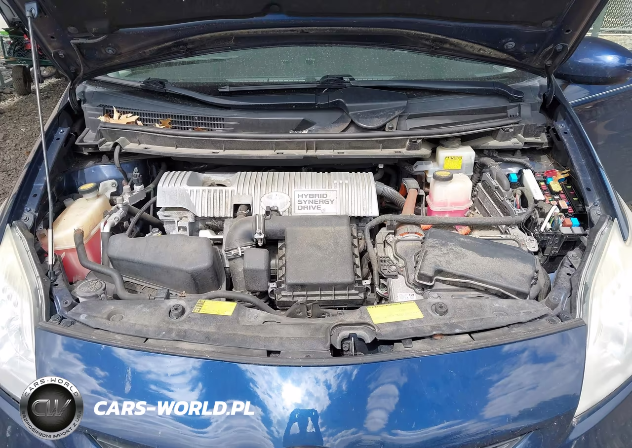 2013 Toyota Prius Two VIN:JTDKN3DU3D1622388 - 10