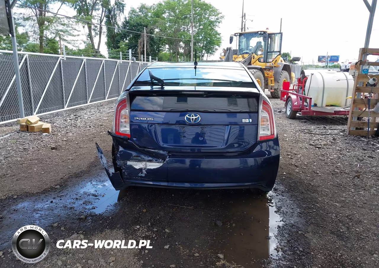 2013 Toyota Prius Two VIN:JTDKN3DU3D1622388 - 17