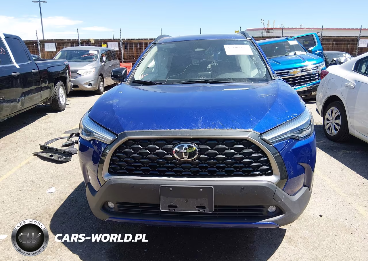 2025 Toyota Corolla Cross Xle VIN:7MUDAABG5SV138797 - 13
