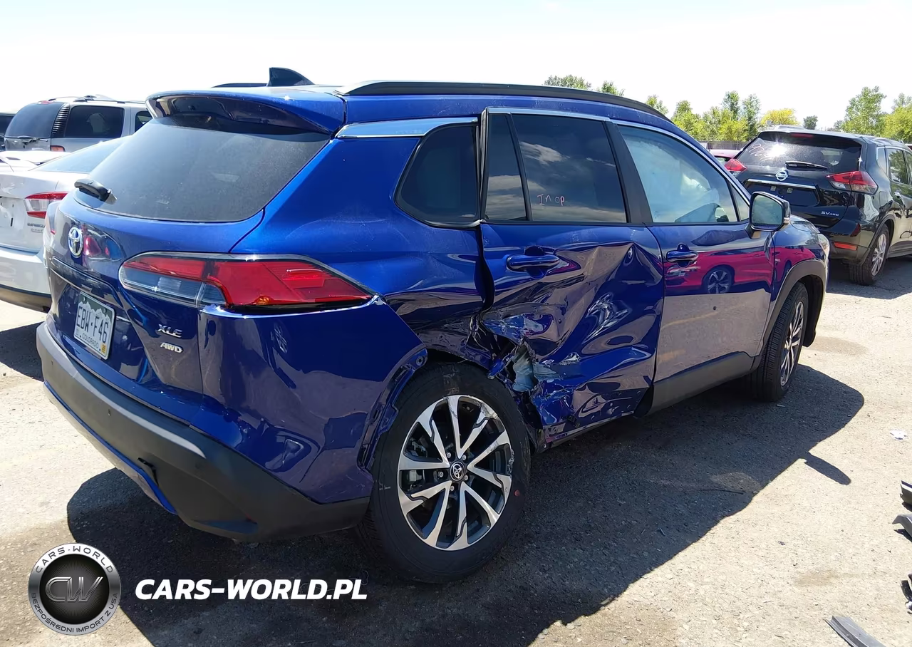 2025 Toyota Corolla Cross Xle VIN:7MUDAABG5SV138797 - 4