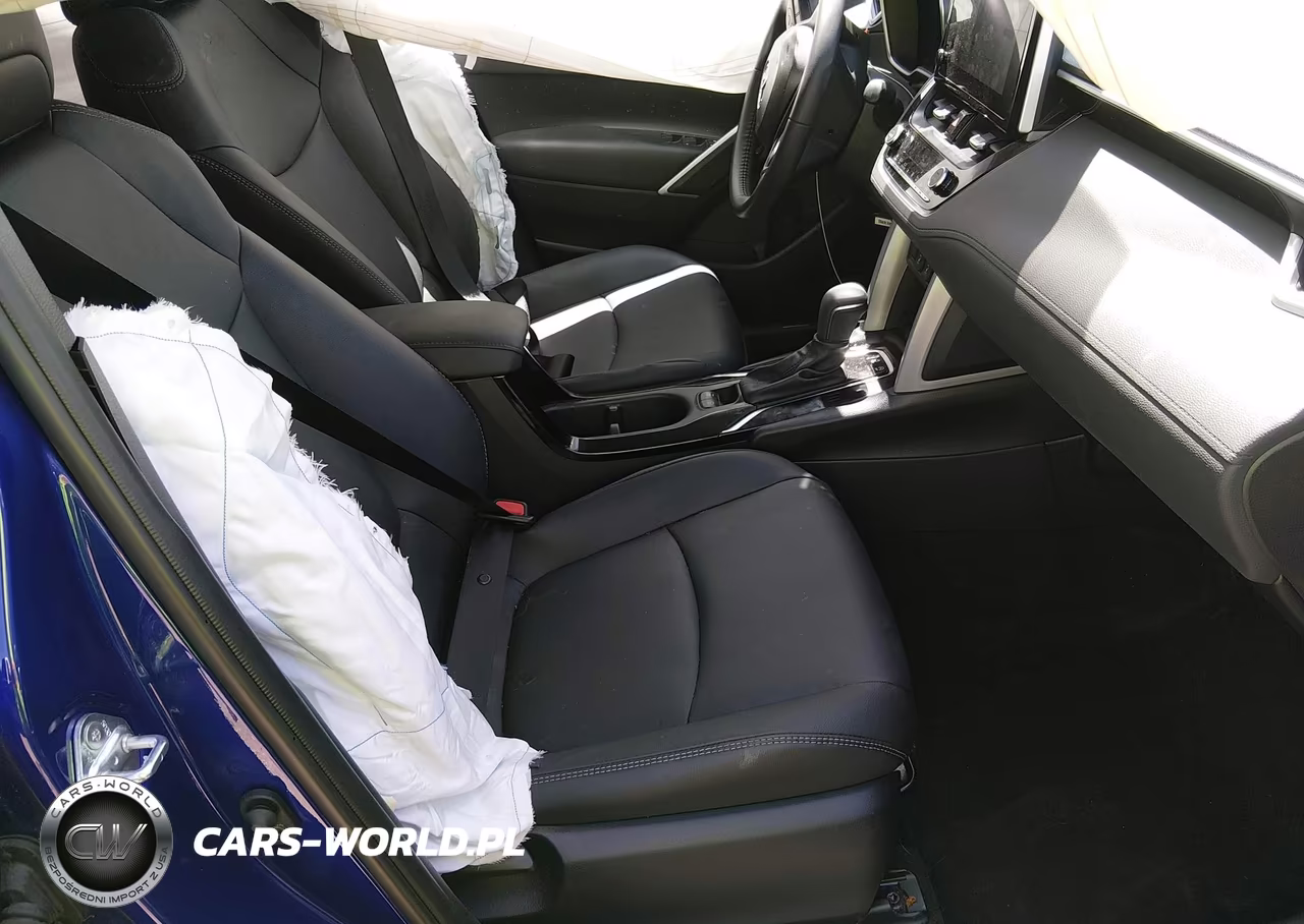 2025 Toyota Corolla Cross Xle VIN:7MUDAABG5SV138797 - 5