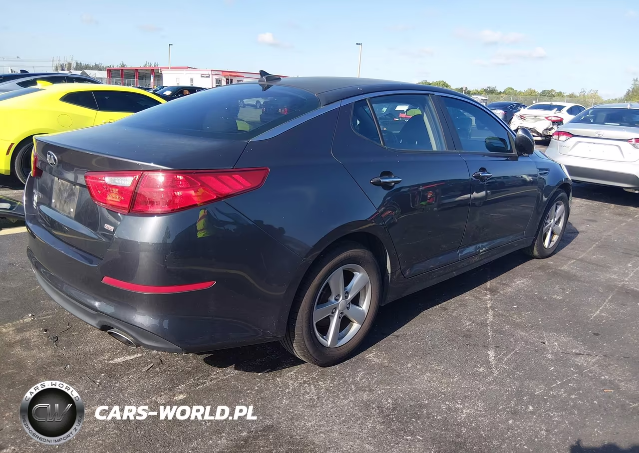 2015 Kia Optima Lx VIN:5XXGM4A70FG442189 - 4