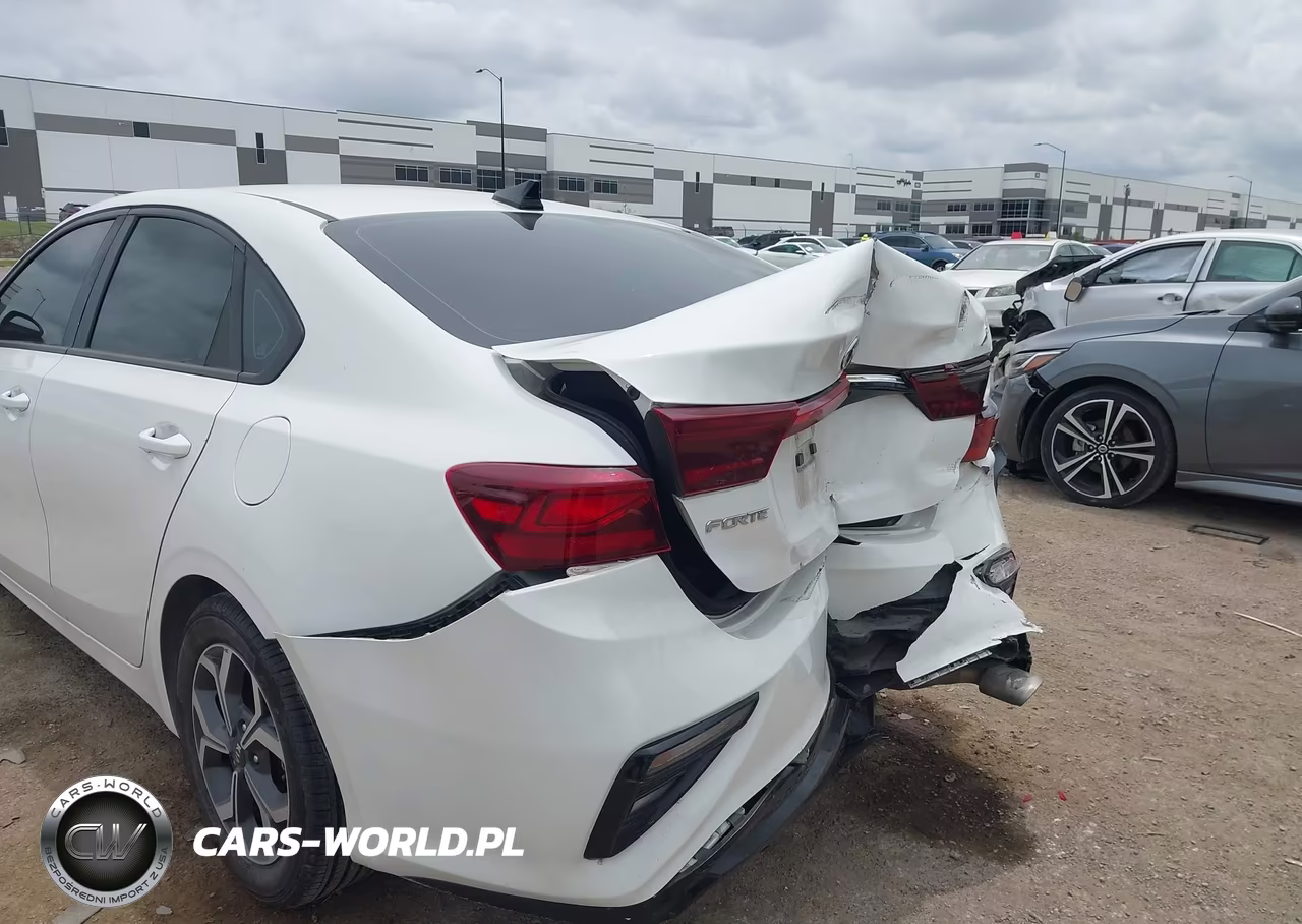 2020 Kia Forte Lxs VIN:3KPF24AD6LE143236 - 6