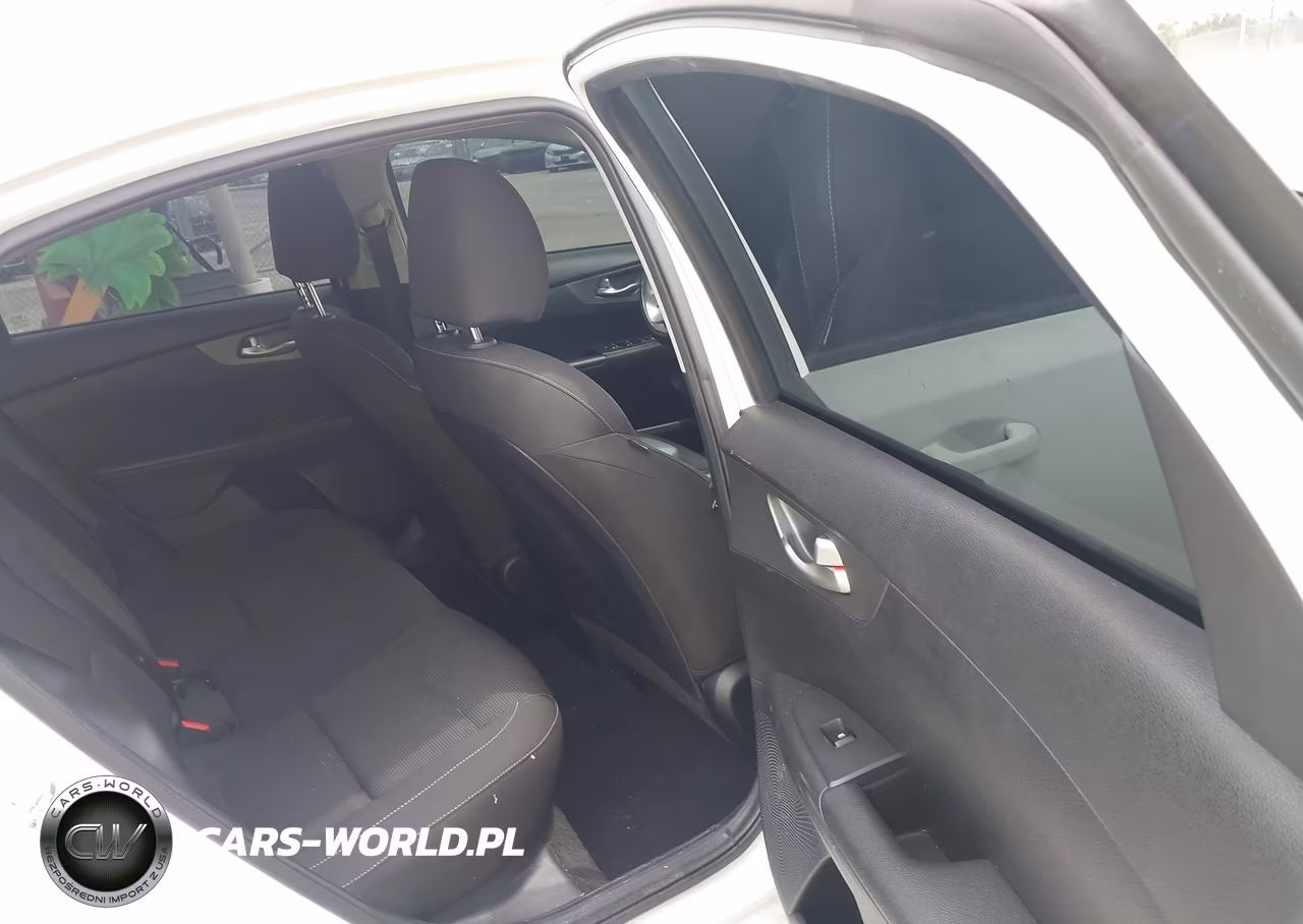 2020 Kia Forte Lxs VIN:3KPF24AD6LE143236 - 8