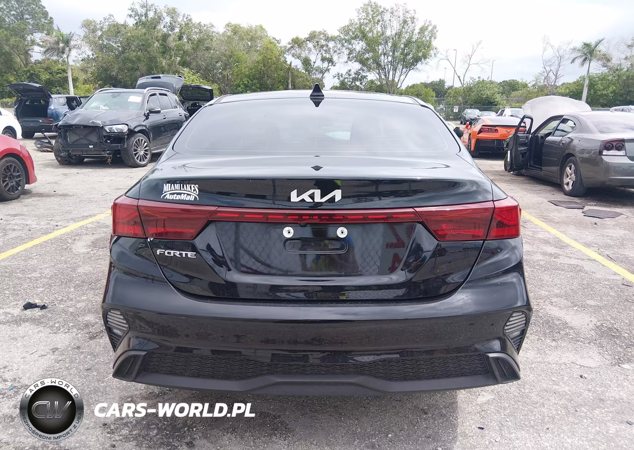 2023 Kia Forte Lxs VIN:3KPF24AD5PE581624 - 17