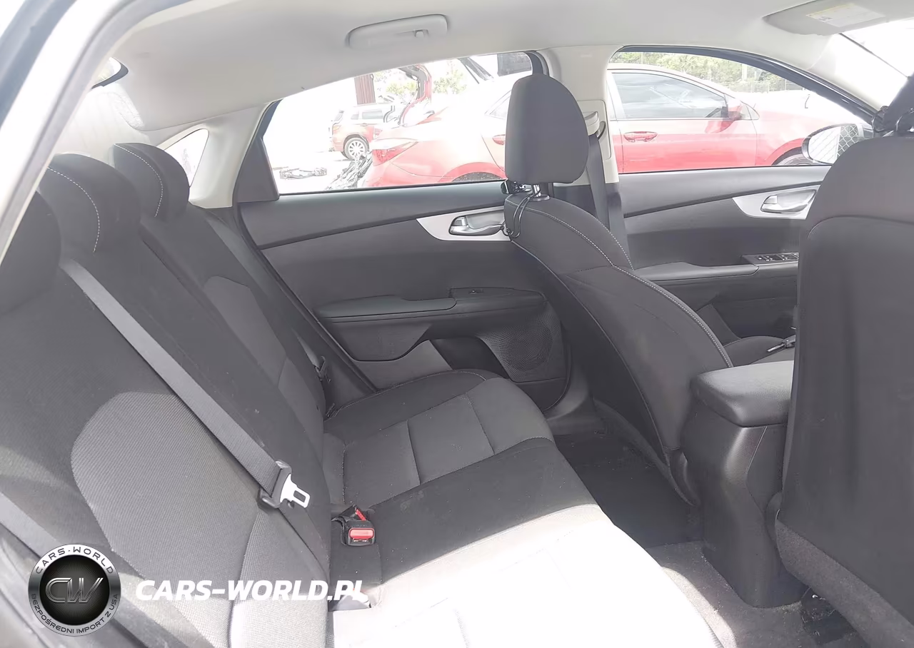 2023 Kia Forte Lxs VIN:3KPF24AD5PE581624 - 8