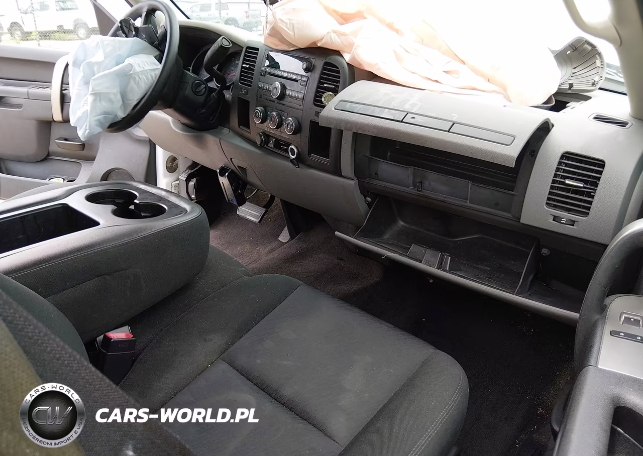 2011 Chevrolet Silverado 1500 Ls VIN:1GCRCREA8BZ417062 - 5