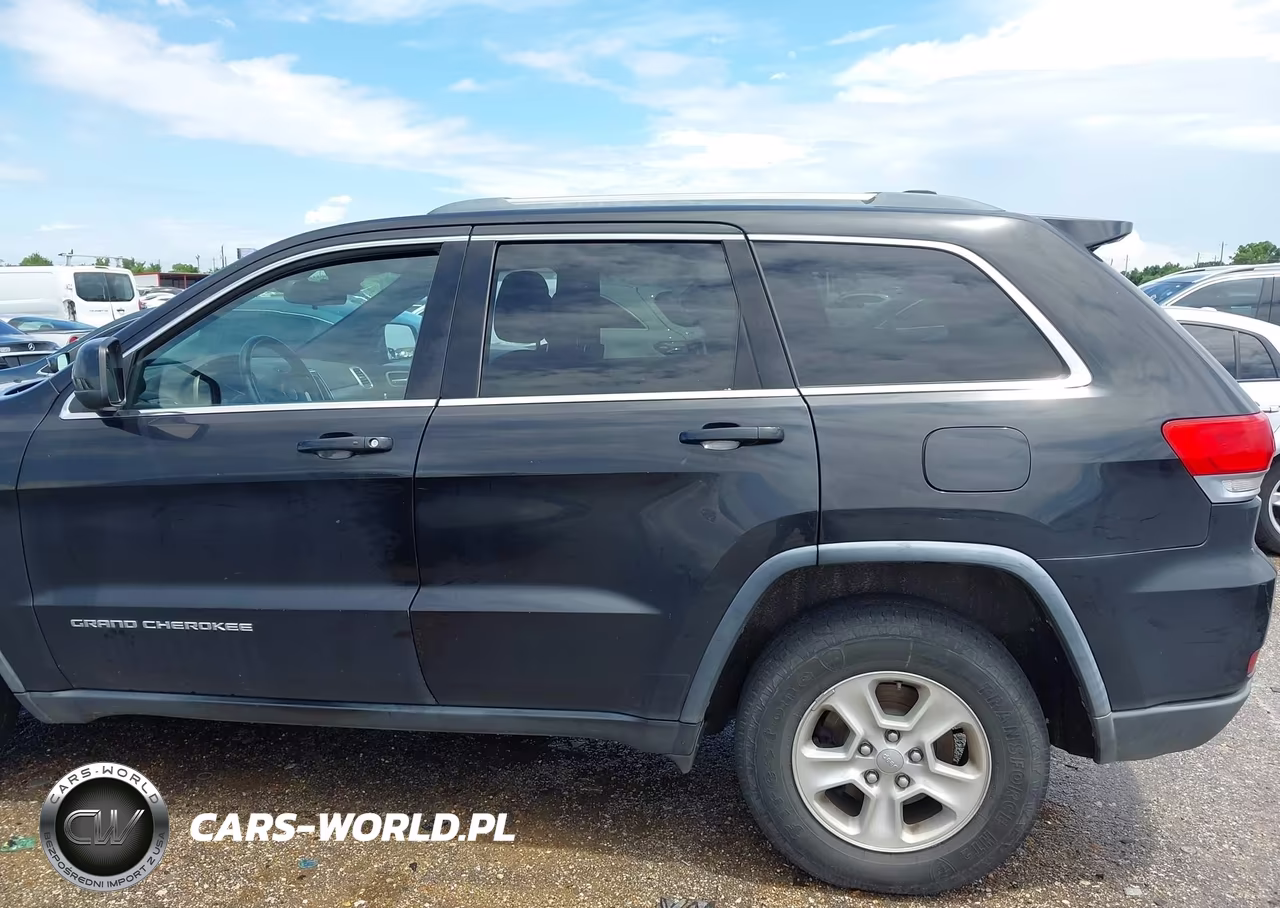 2015 Jeep Grand Cherokee Laredo VIN:1C4RJFAG4FC903195 - 14
