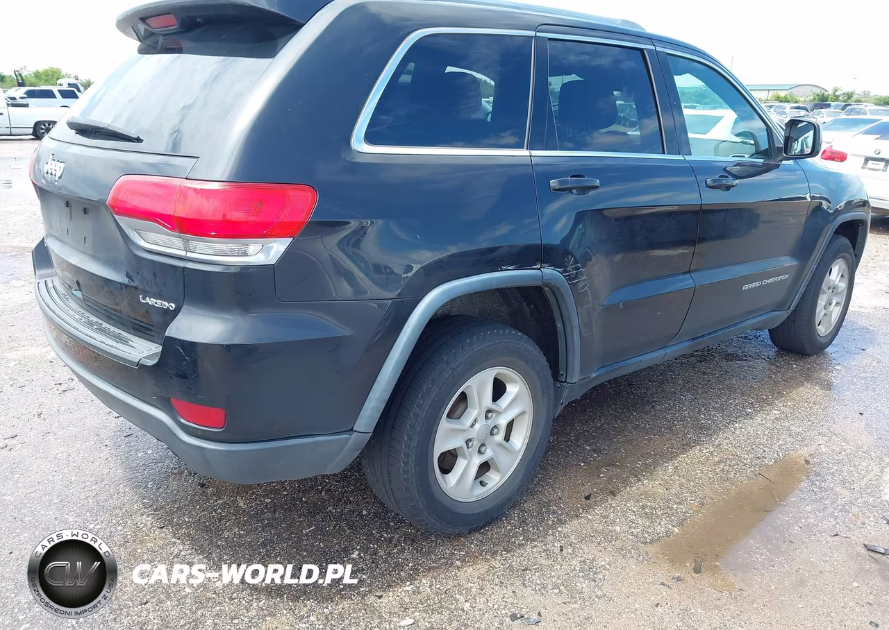 2015 Jeep Grand Cherokee Laredo VIN:1C4RJFAG4FC903195 - 4