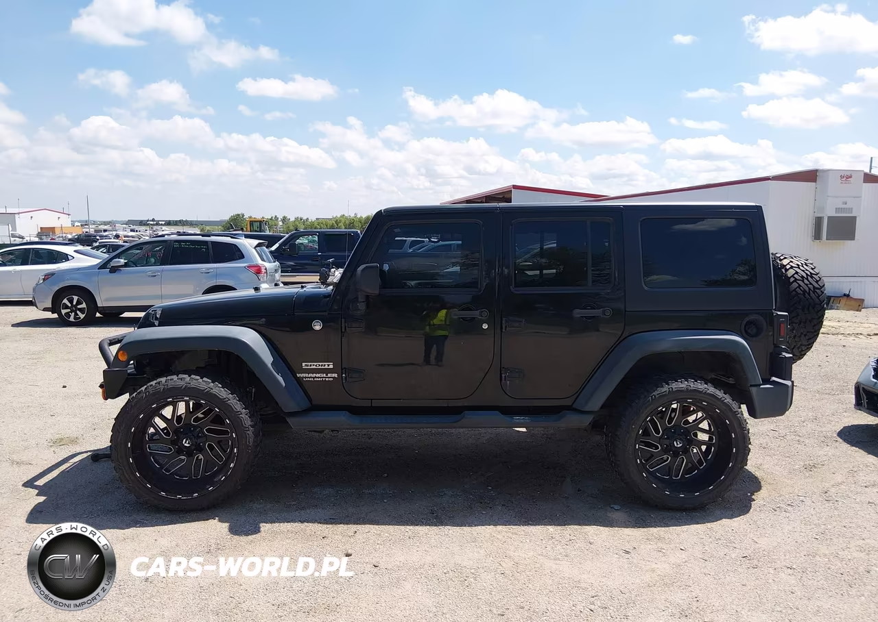 2012 Jeep Wrangler Unlimited Sport VIN:1C4BJWDG8CL200899 - 14