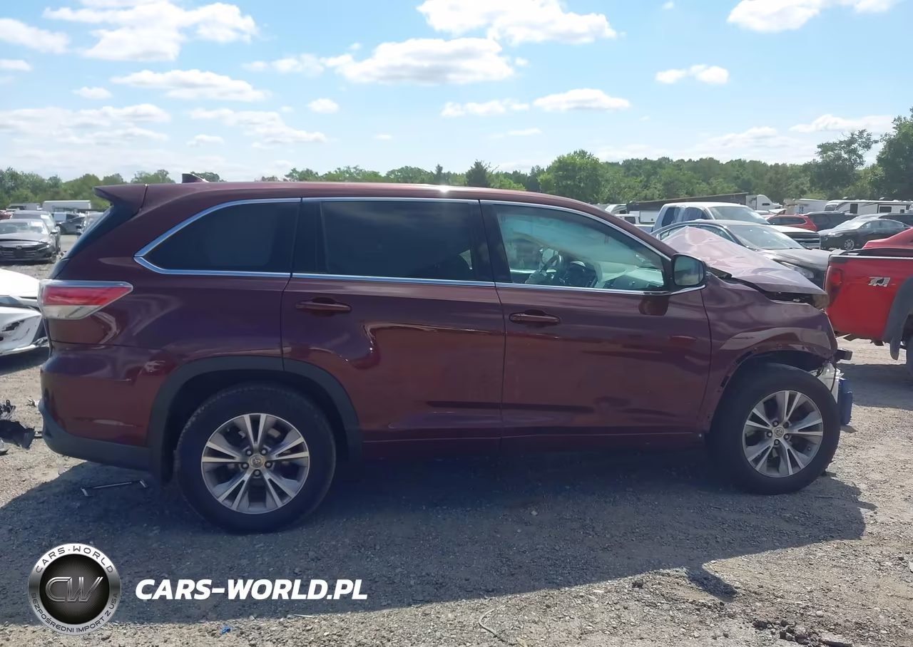 2015 Toyota Highlander Le Plus V6 VIN:5TDBKRFH4FS154415 - 14