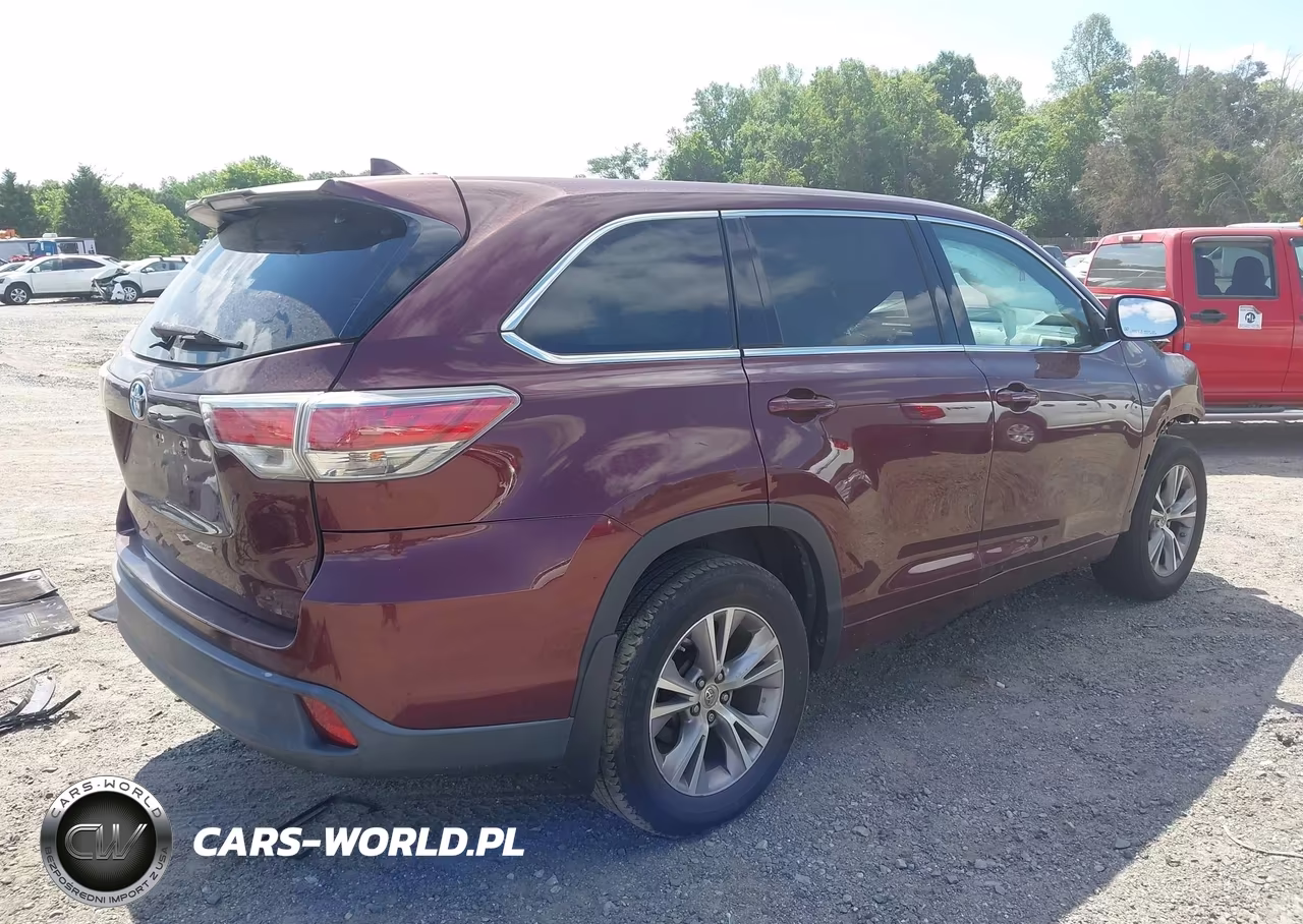 2015 Toyota Highlander Le Plus V6 VIN:5TDBKRFH4FS154415 - 4