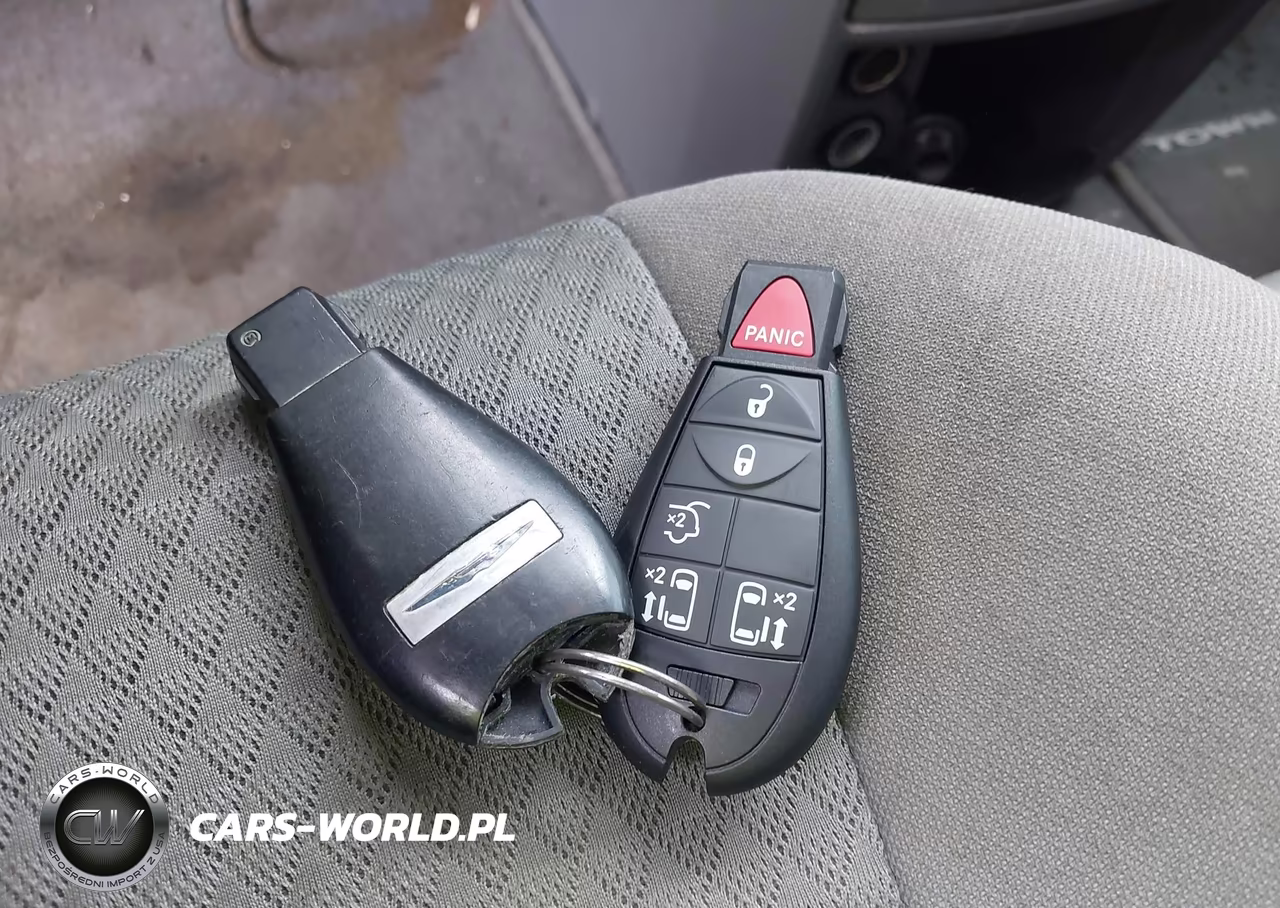 2010 Chrysler Town & Country Lx VIN:2A4RR4DE5AR153033 - 11
