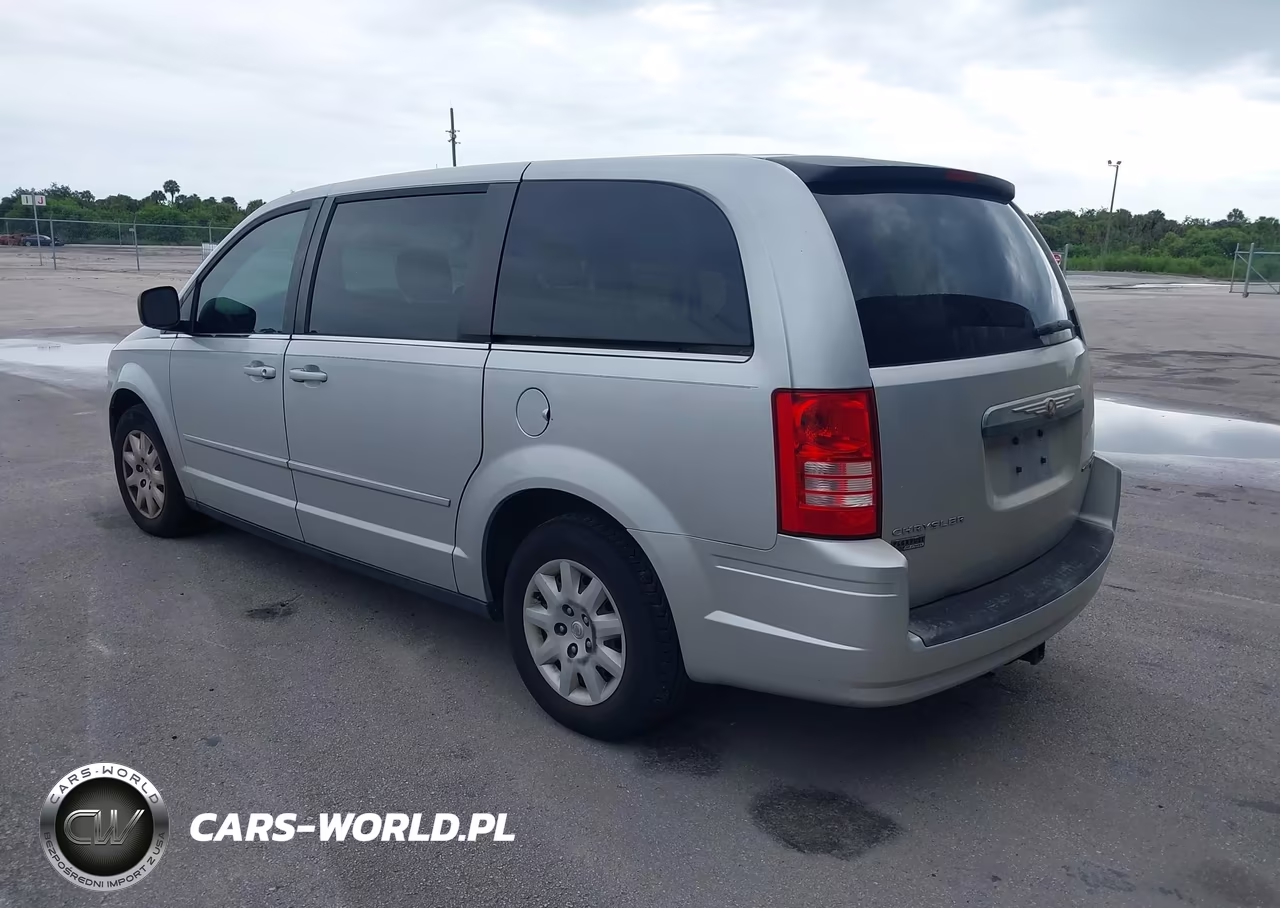 2010 Chrysler Town & Country Lx VIN:2A4RR4DE5AR153033 - 3