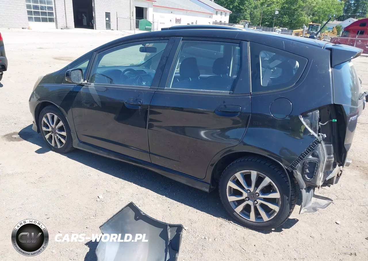 2012 Honda Fit Sport VIN:JHMGE8H51CC006101 - 3