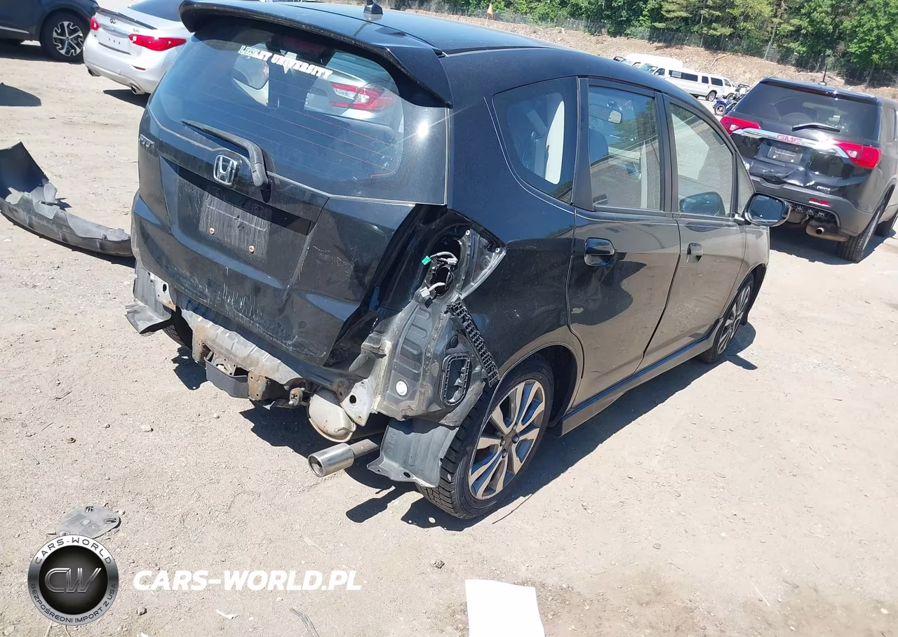 2012 Honda Fit Sport VIN:JHMGE8H51CC006101 - 4