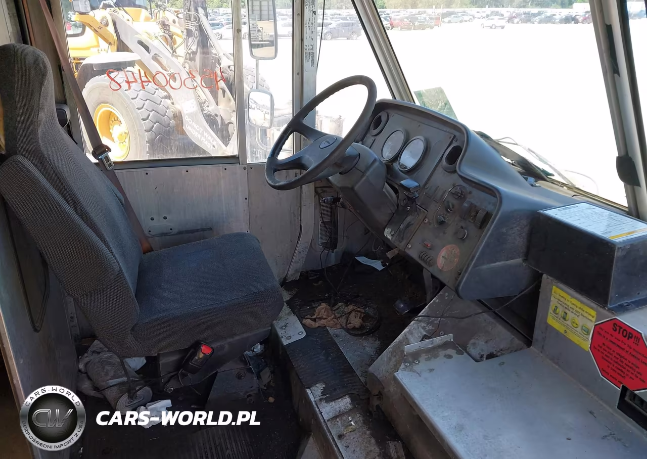2007 Freightliner Chassis M Line Walk-In Van VIN:4UZAAPCP47CY69014 - 16