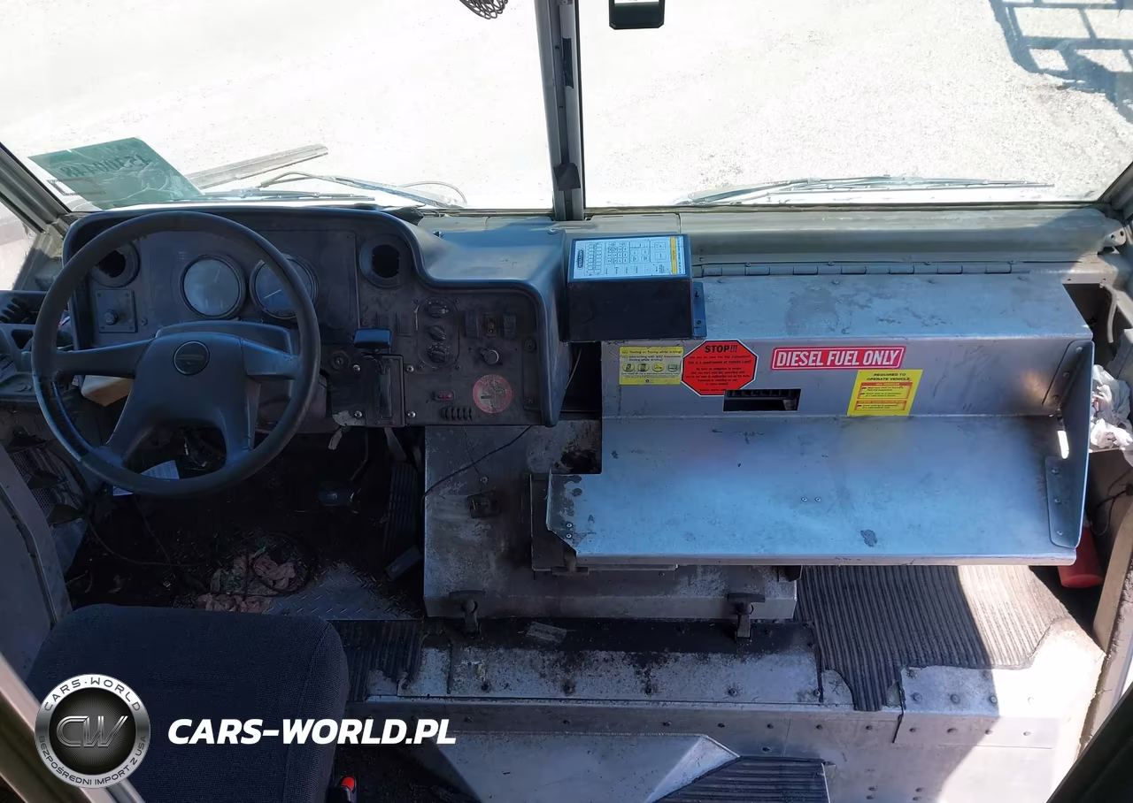 2007 Freightliner Chassis M Line Walk-In Van VIN:4UZAAPCP47CY69014 - 17
