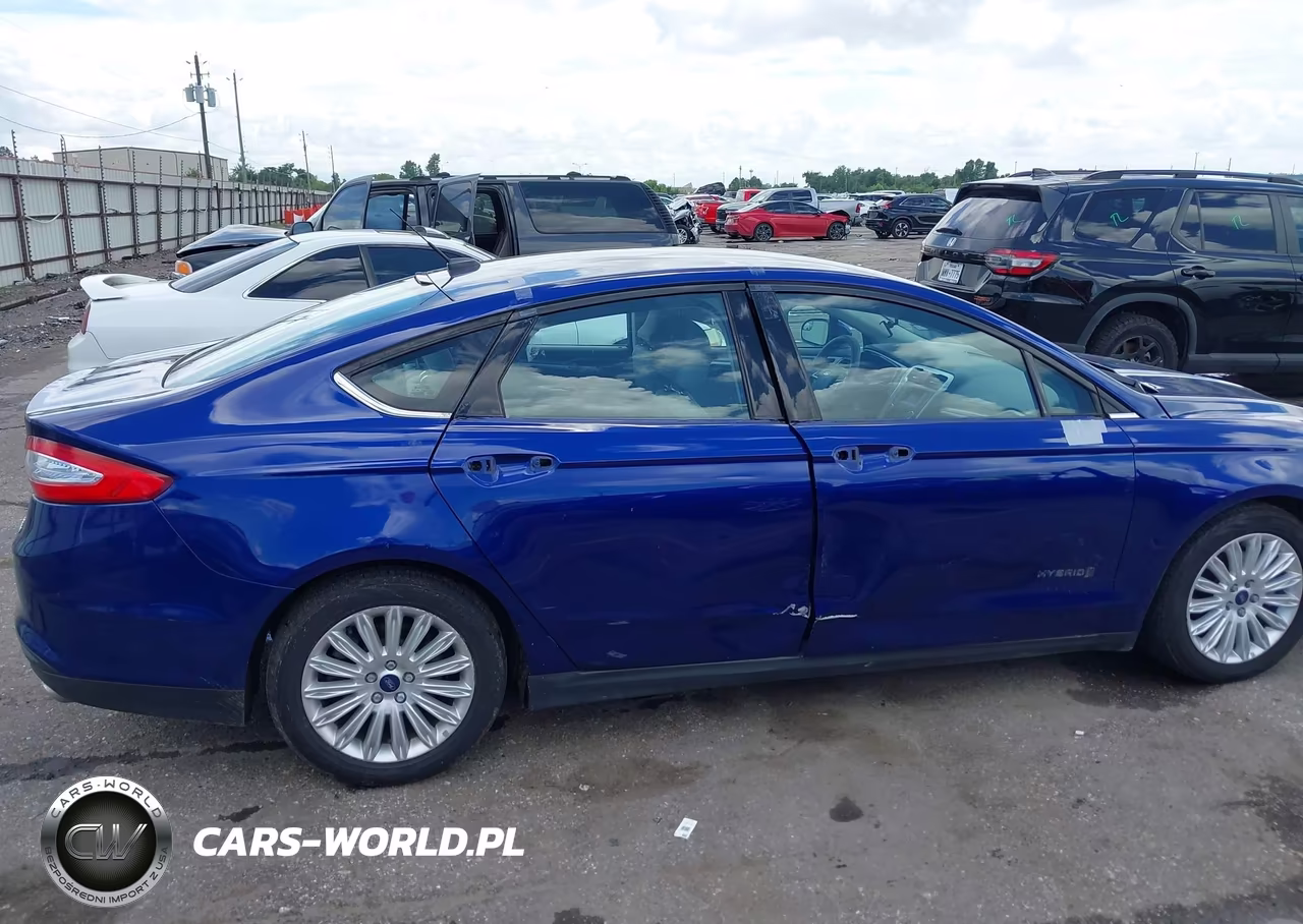2015 Ford Fusion Hybrid S VIN:3FA6P0UU2FR267173 - 14