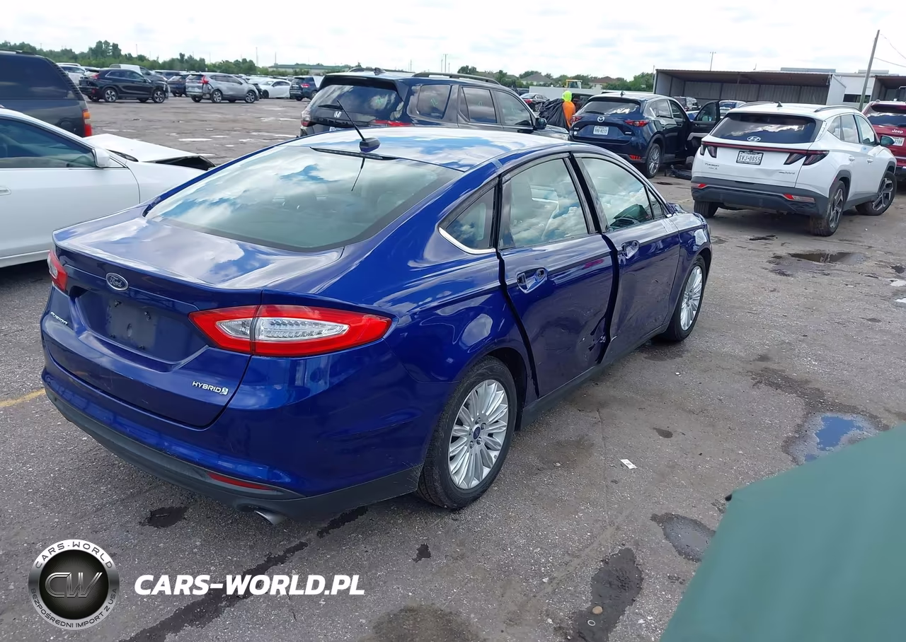 2015 Ford Fusion Hybrid S VIN:3FA6P0UU2FR267173 - 4