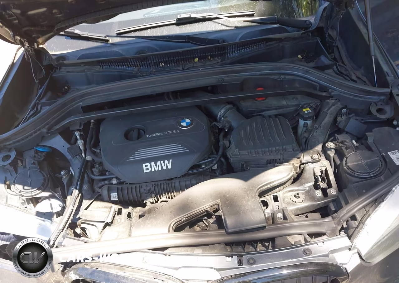 2018 BMW X1 xDrive28I VIN:WBXHT3C31J5K30929 - 10