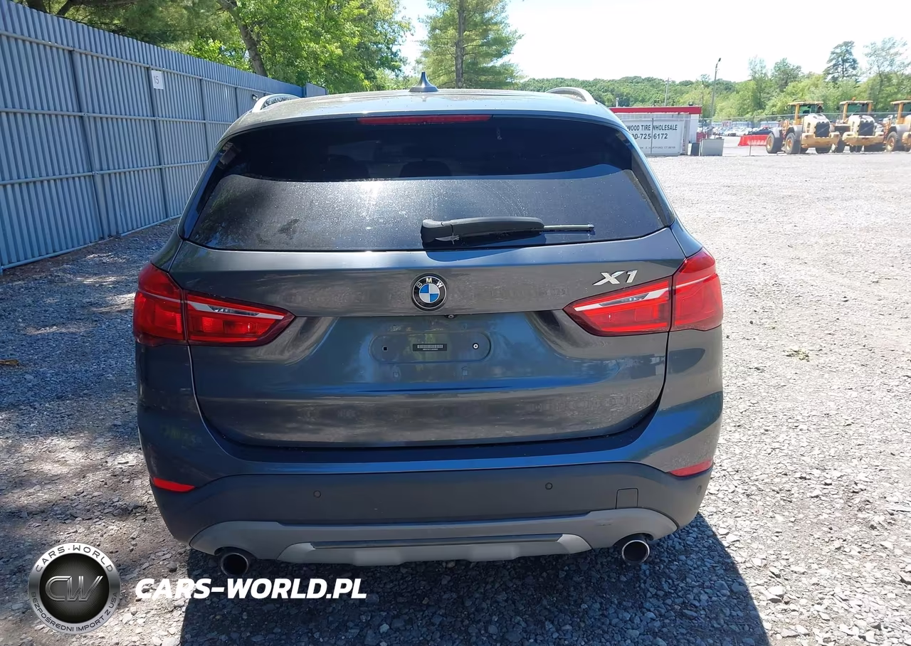 2018 BMW X1 xDrive28I VIN:WBXHT3C31J5K30929 - 16
