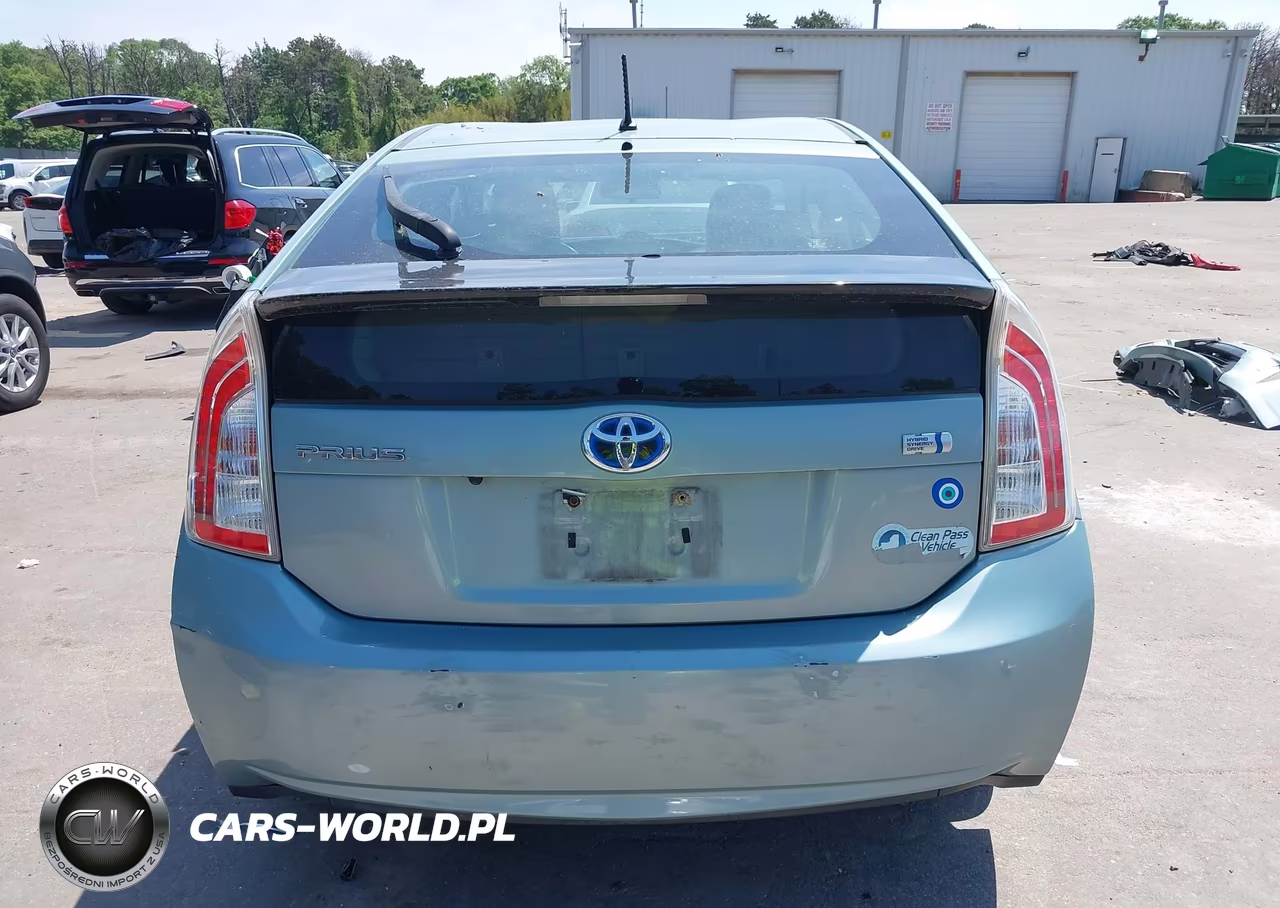 2014 Toyota Prius Two VIN:JTDKN3DU5E1821086 - 17