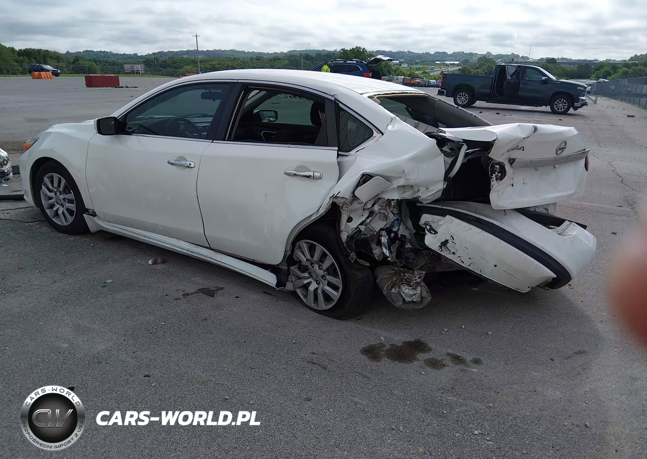 2018 Nissan Altima 2.5 S VIN:1N4AL3AP4JC142625 - 3