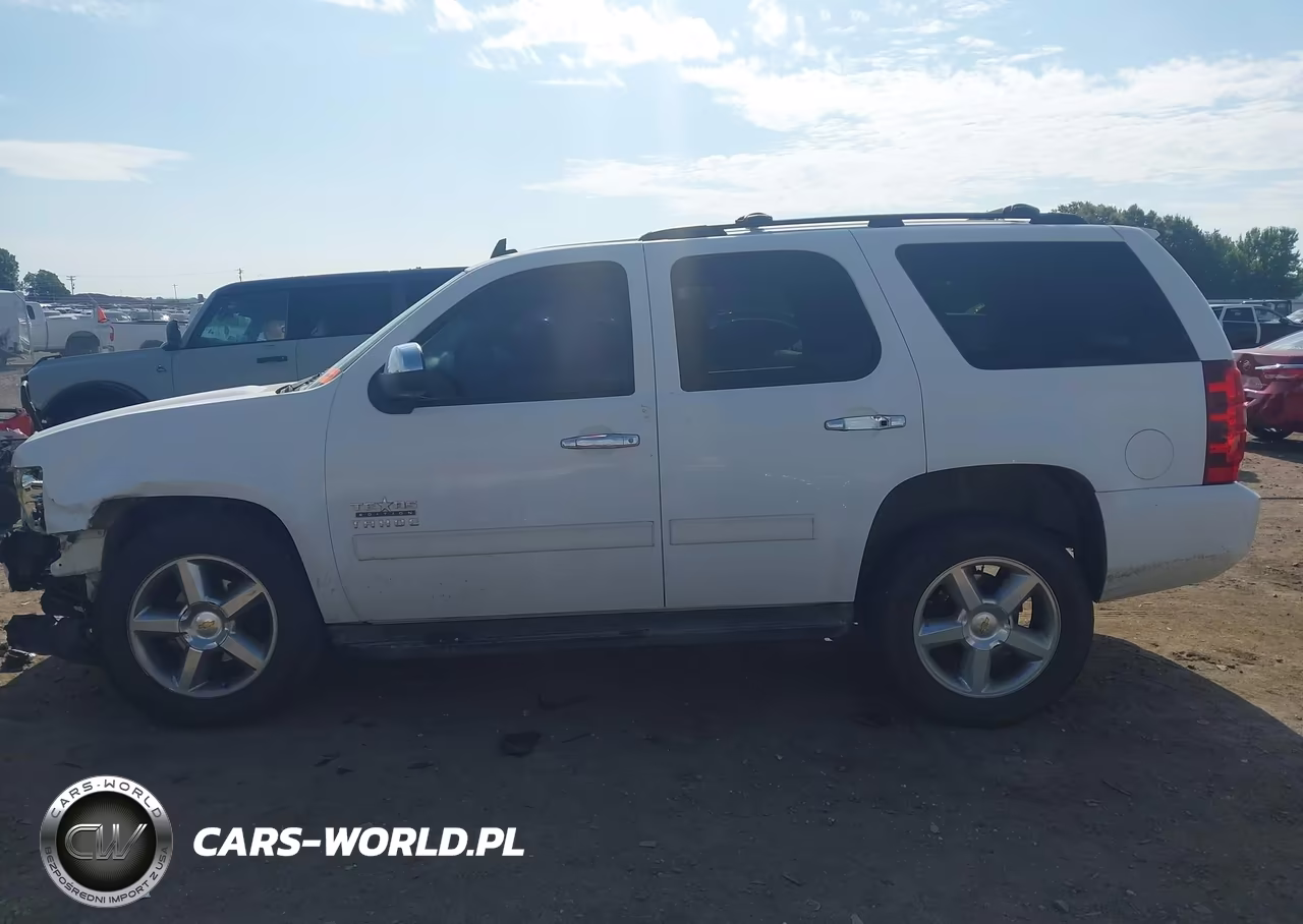 2011 Chevrolet Tahoe Ls VIN:1GNSCAE09BR395218 - 14