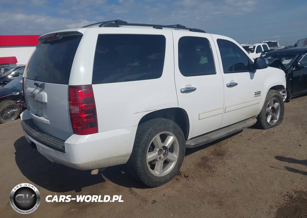 2011 Chevrolet Tahoe Ls VIN:1GNSCAE09BR395218 - 4