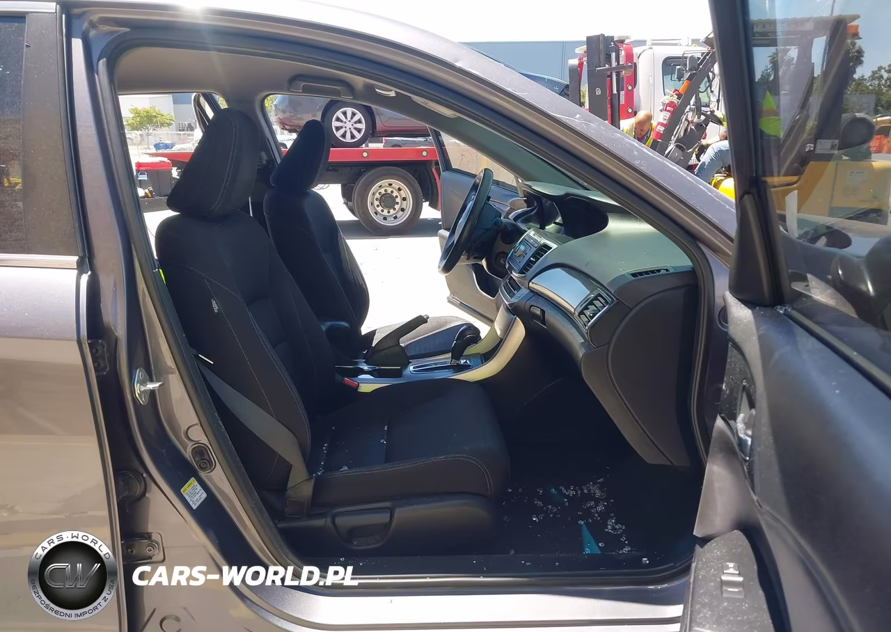 2015 Honda Accord Sport VIN:1HGCR2F53FA236566 - 5
