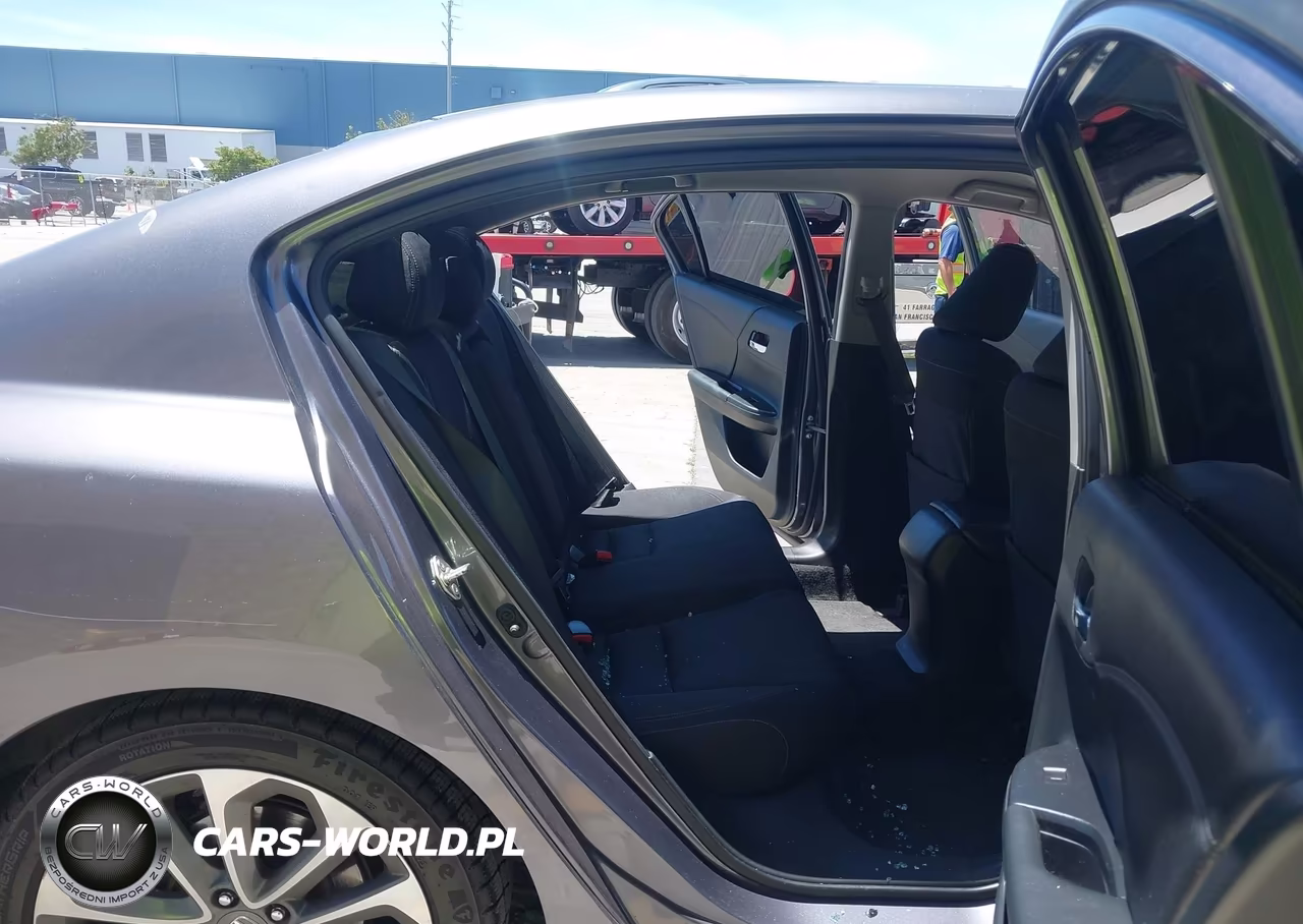 2015 Honda Accord Sport VIN:1HGCR2F53FA236566 - 8