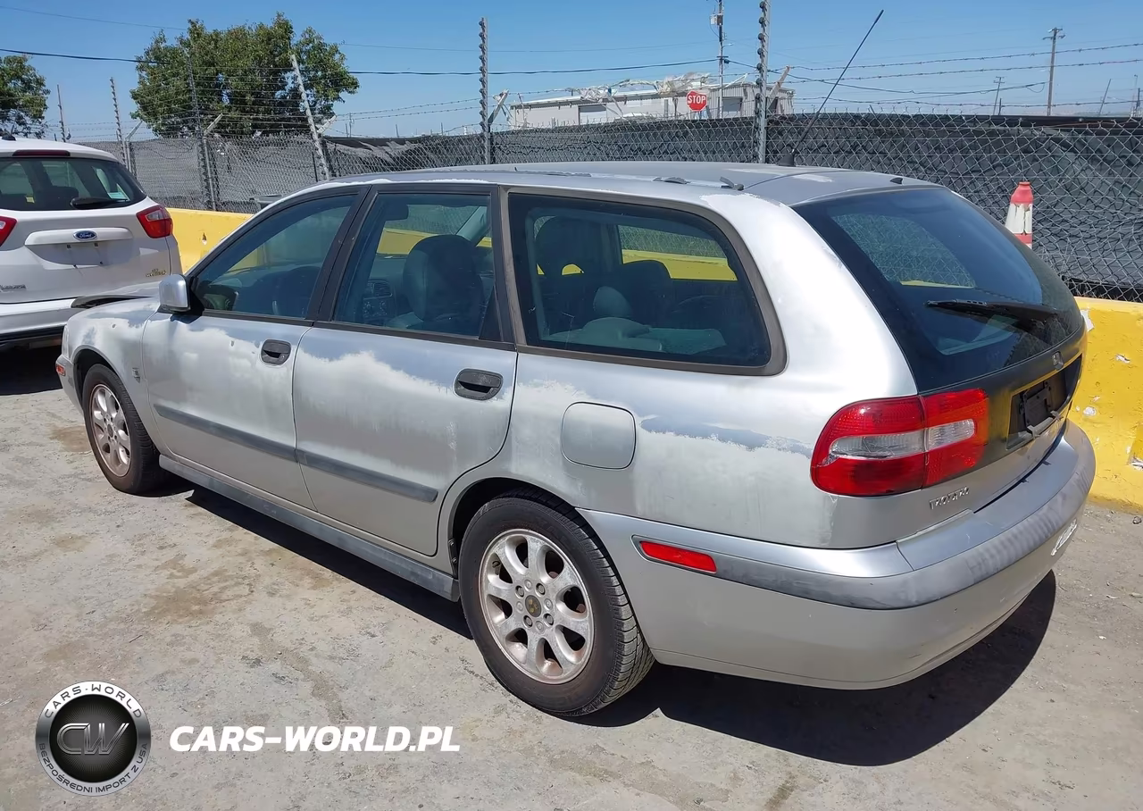 2002 Volvo V40 A VIN:YV1VW29552F817408 - 3