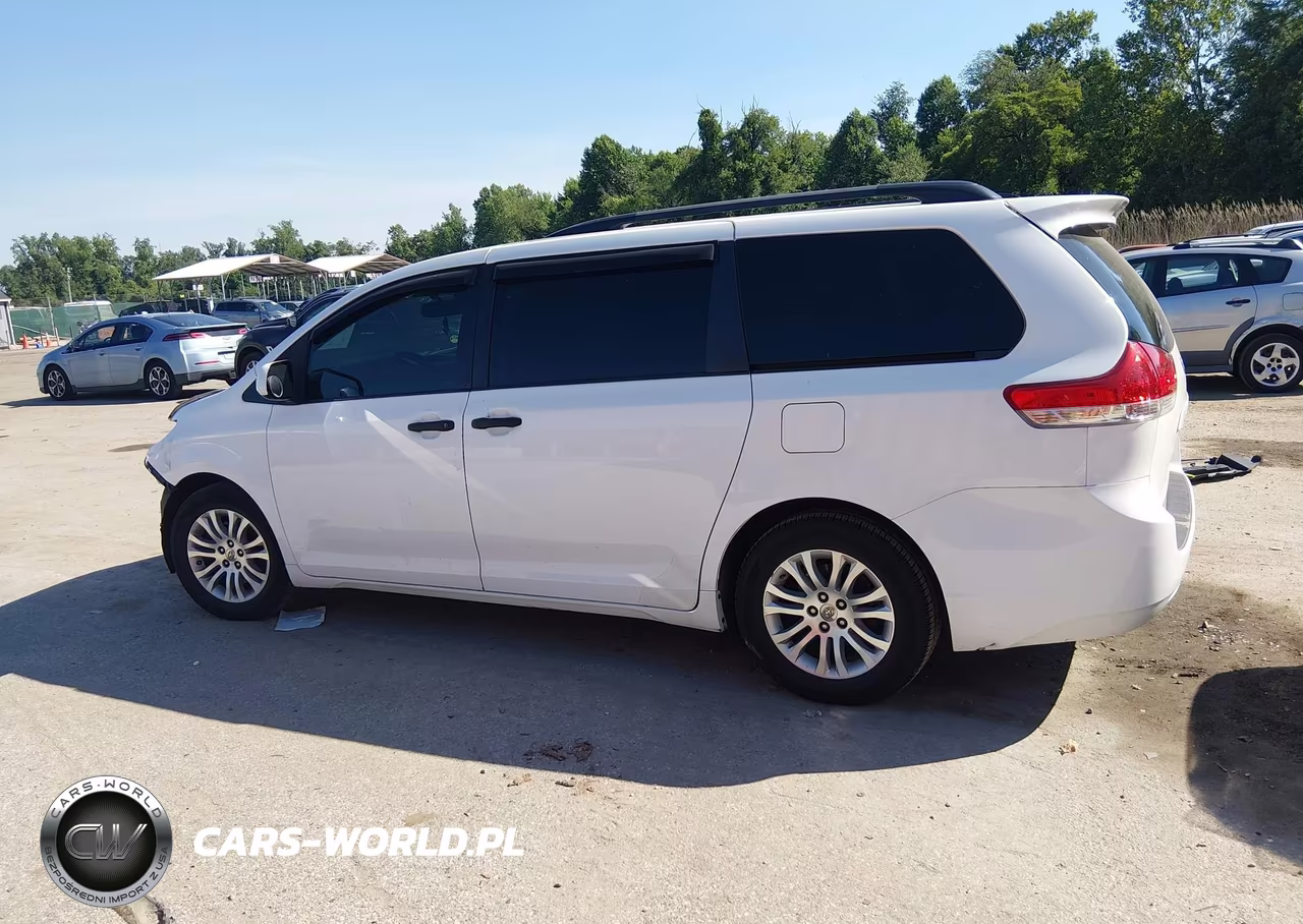 2014 Toyota Sienna Xle V6 8 Passenger VIN:5TDYK3DC7ES516346 - 15