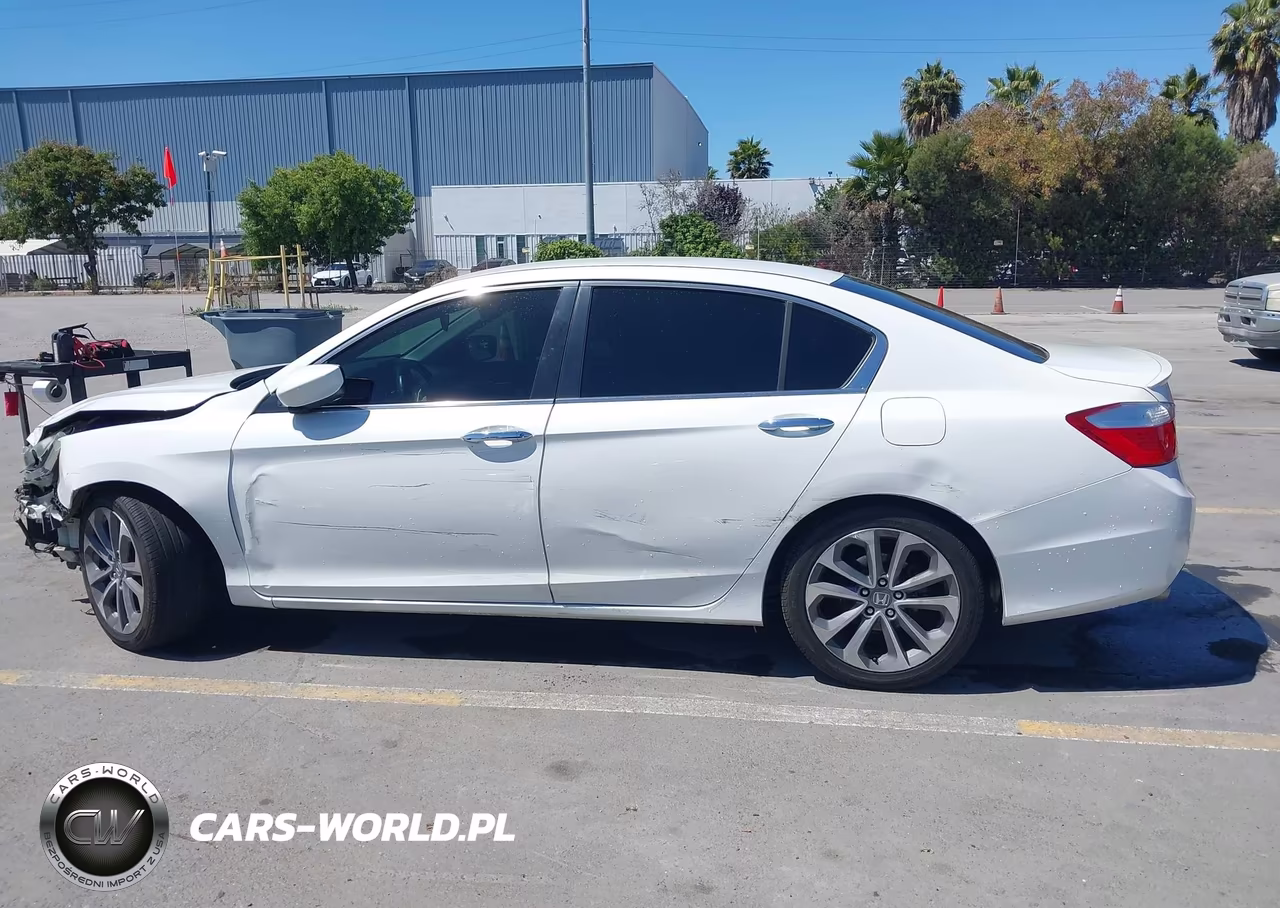 2015 Honda Accord Sport VIN:1HGCR2F53FA068458 - 15