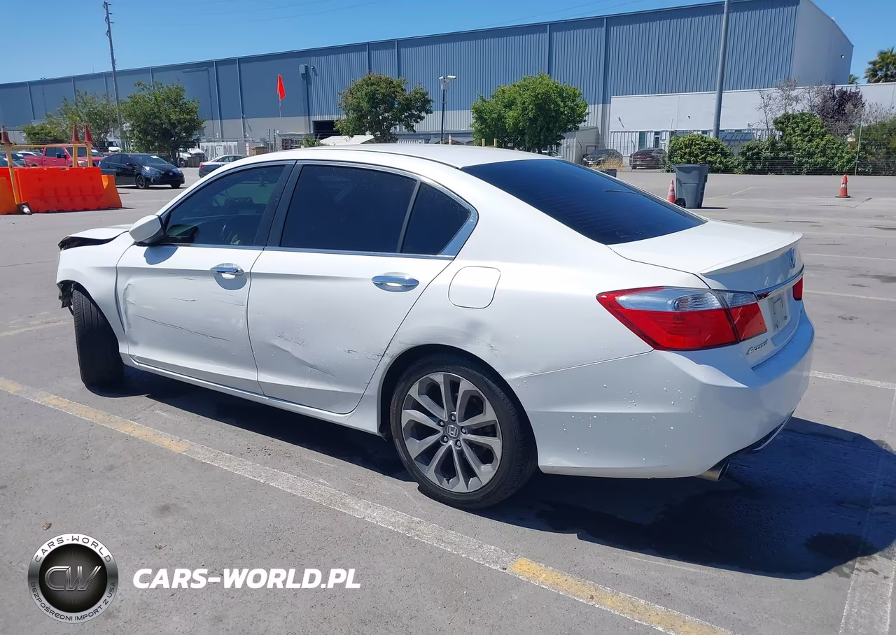 2015 Honda Accord Sport VIN:1HGCR2F53FA068458 - 3