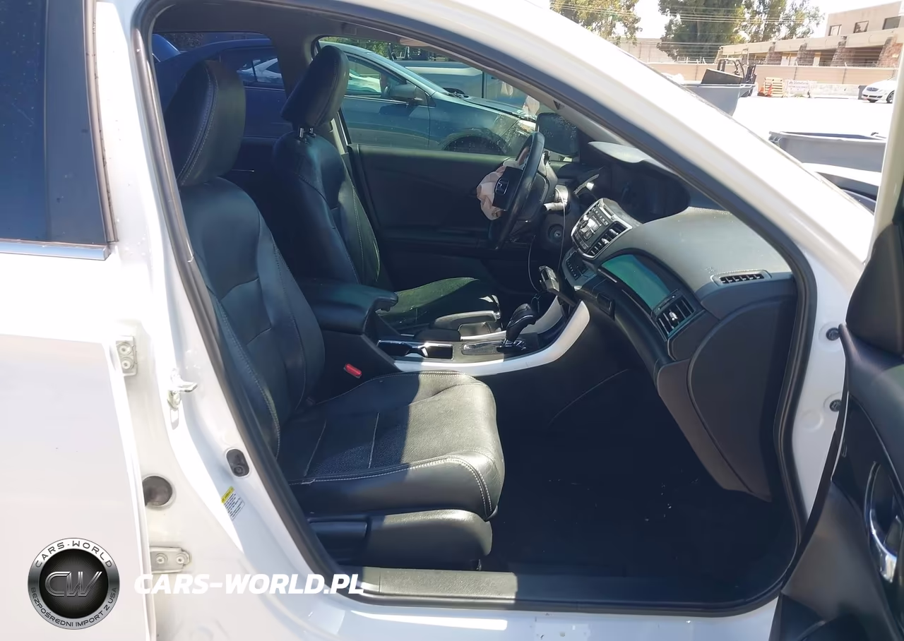 2015 Honda Accord Sport VIN:1HGCR2F53FA068458 - 5