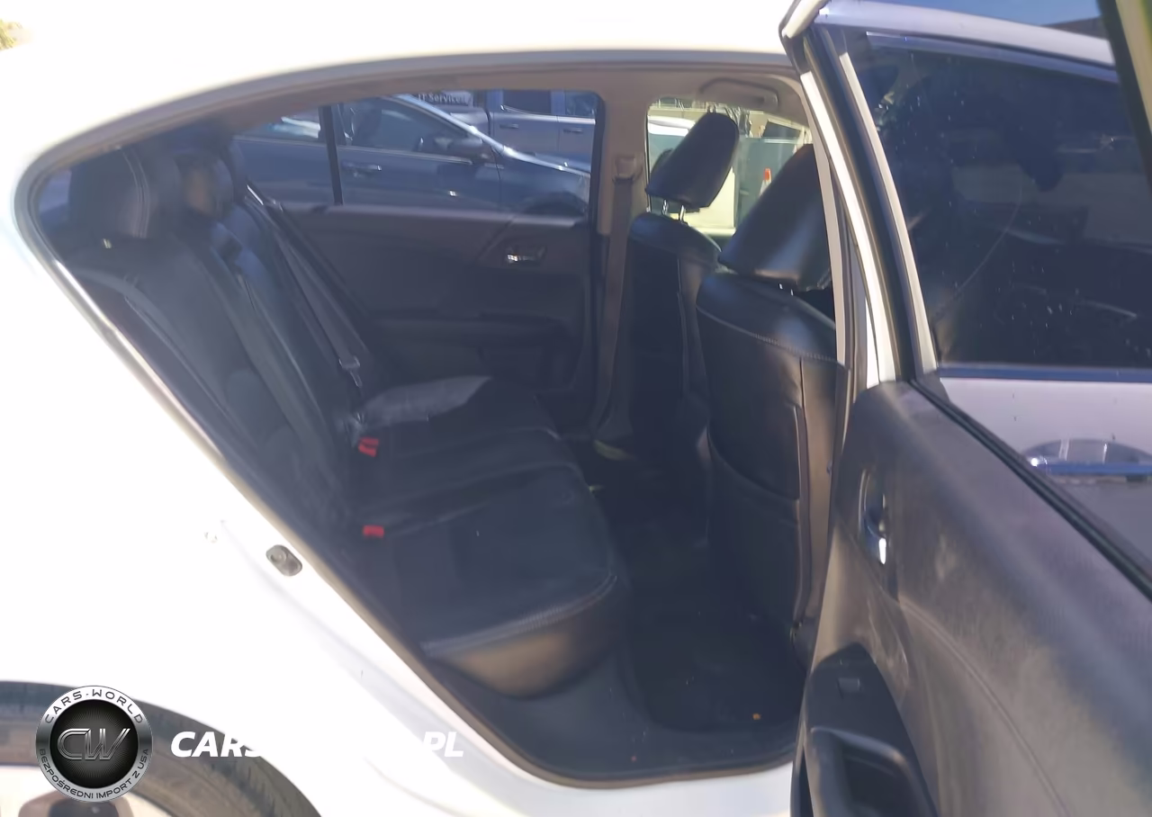 2015 Honda Accord Sport VIN:1HGCR2F53FA068458 - 8