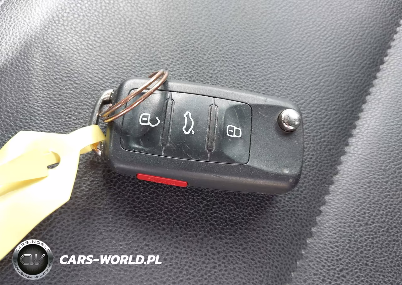 2018 Volkswagen Beetle 2.0T Coast-2.0T S VIN:3VWFD7AT9JM711336 - 11